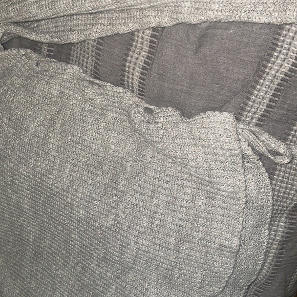 American Eagle Side Tie Sweater - Picture 3 of 6